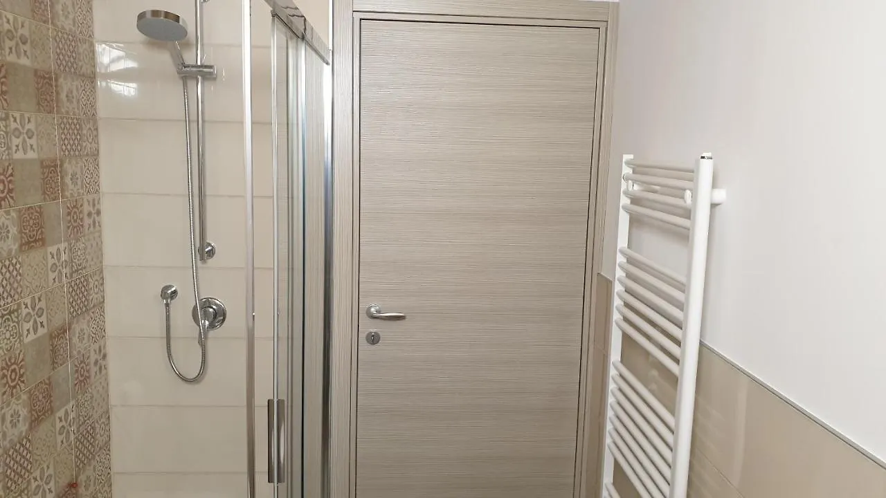 Apartment Dimora Rosso San Zeno - Wifi Veloce E Adatto Per Famiglie Verona