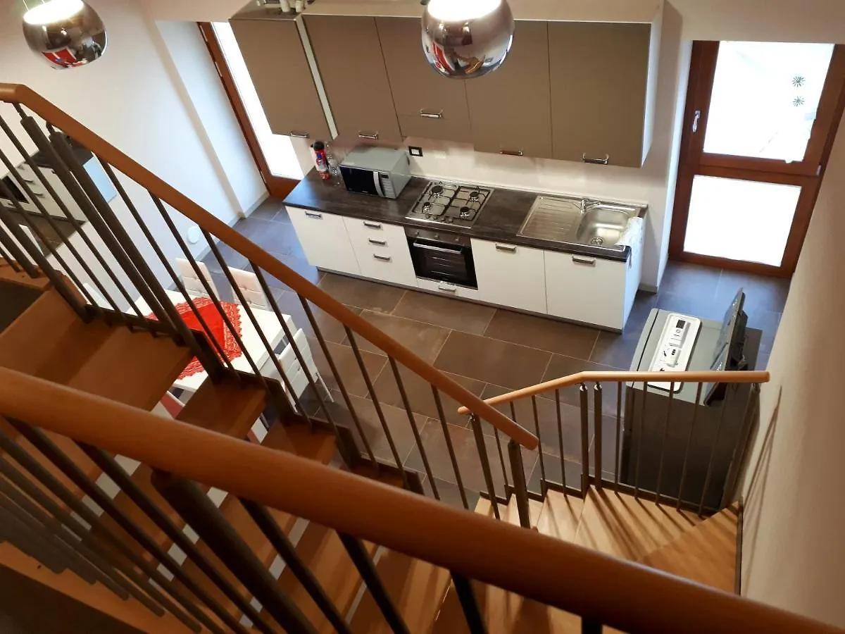 Apartment Dimora Rosso San Zeno - Wifi Veloce E Adatto Per Famiglie Verona Italy