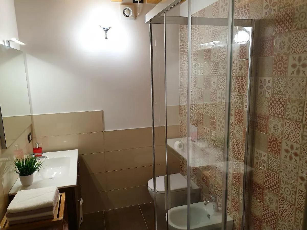 Apartment Dimora Rosso San Zeno - Wifi Veloce E Adatto Per Famiglie Verona