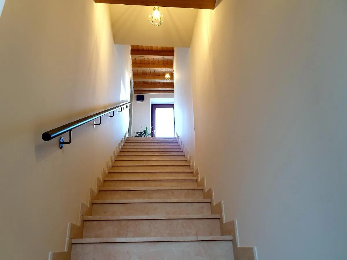 Apartment Dimora Rosso San Zeno - Wifi Veloce E Adatto Per Famiglie Verona