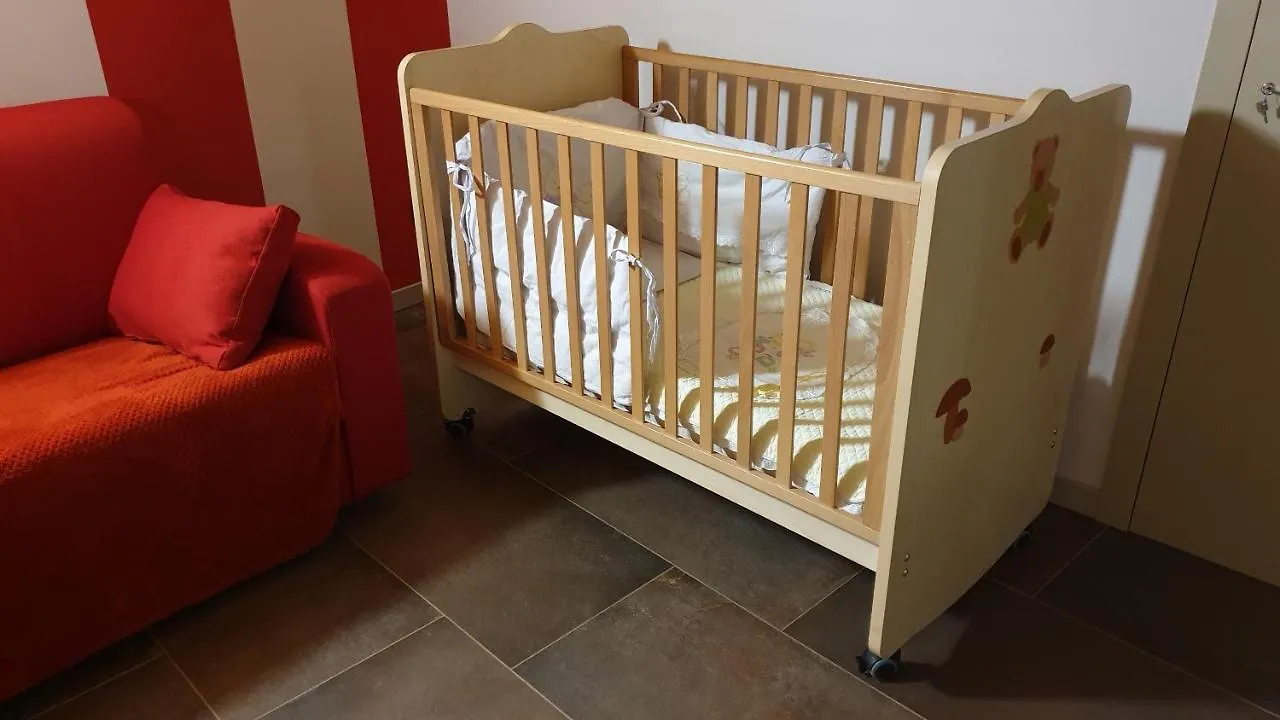 Dimora Rosso San Zeno - Wifi Veloce E Adatto Per Famiglie Verona