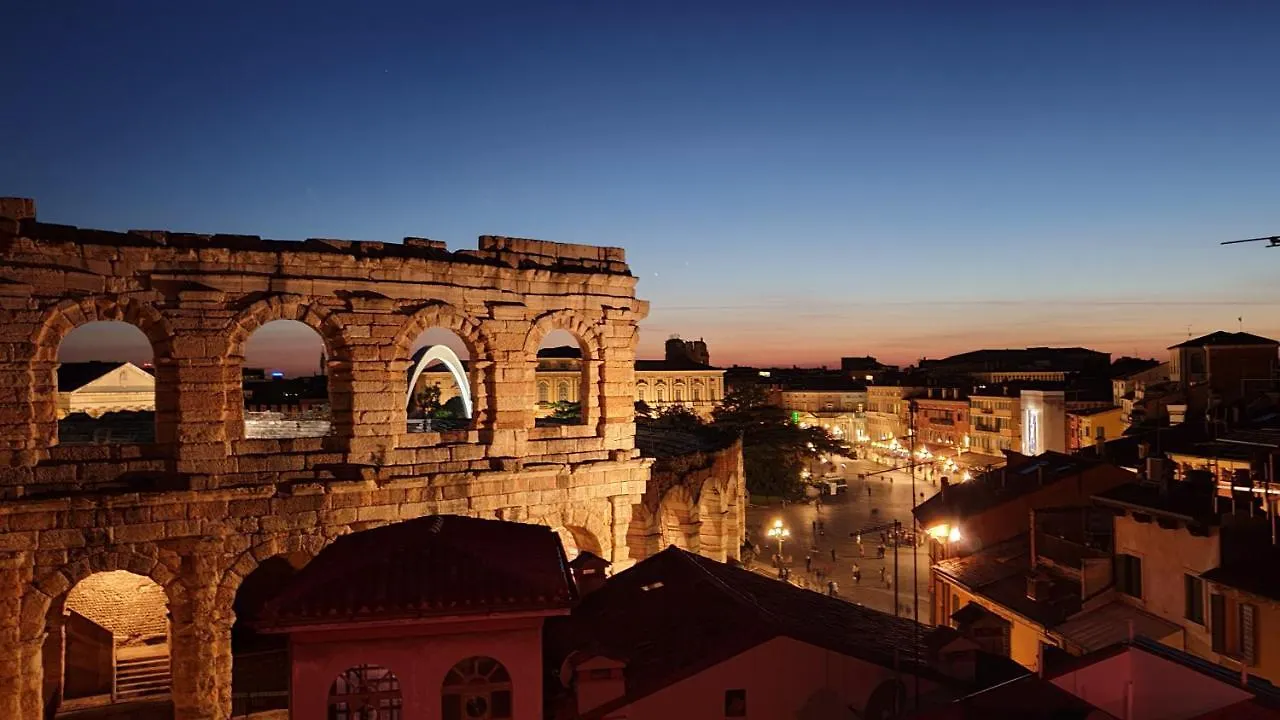 Apartment Dimora Rosso San Zeno - Wifi Veloce E Adatto Per Famiglie Verona